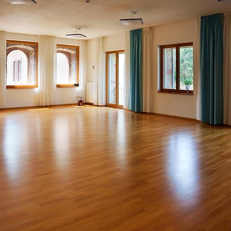Ferienwohnung Alte Scheune Шопфхайм Экстерьер фото
